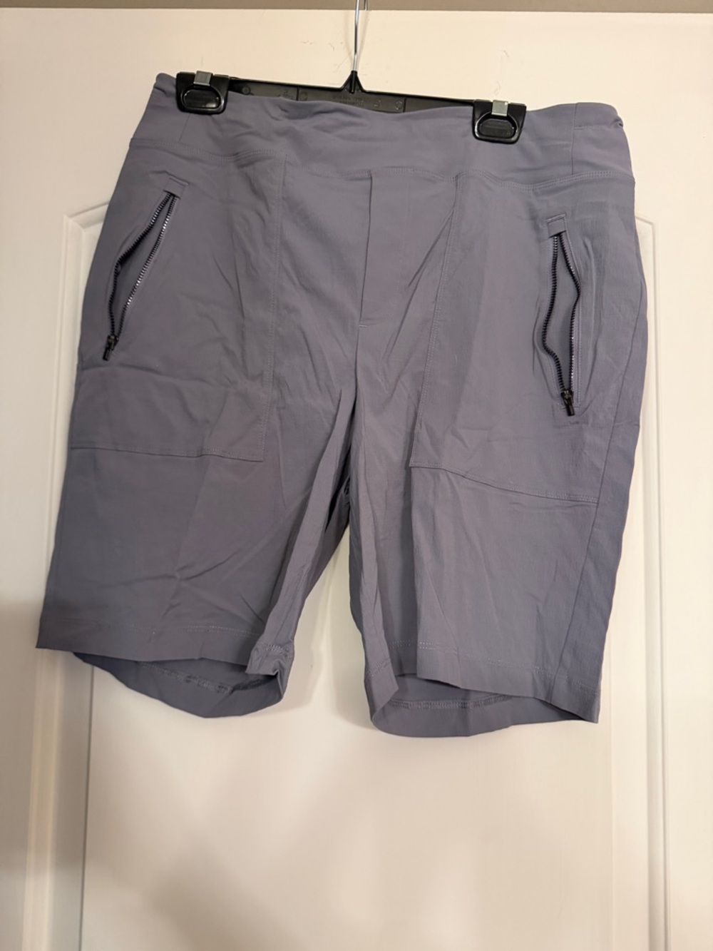 Athleta frat Bermuda shorts